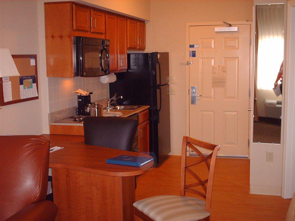Candlewood Suites Warner Robins By Ihg Quarto foto